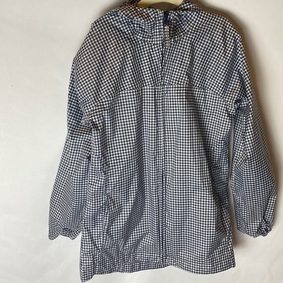 Lands’ End black gingham rain jacket with hood, size 7-8. Pockets at hip & back - Picture 7 of 7